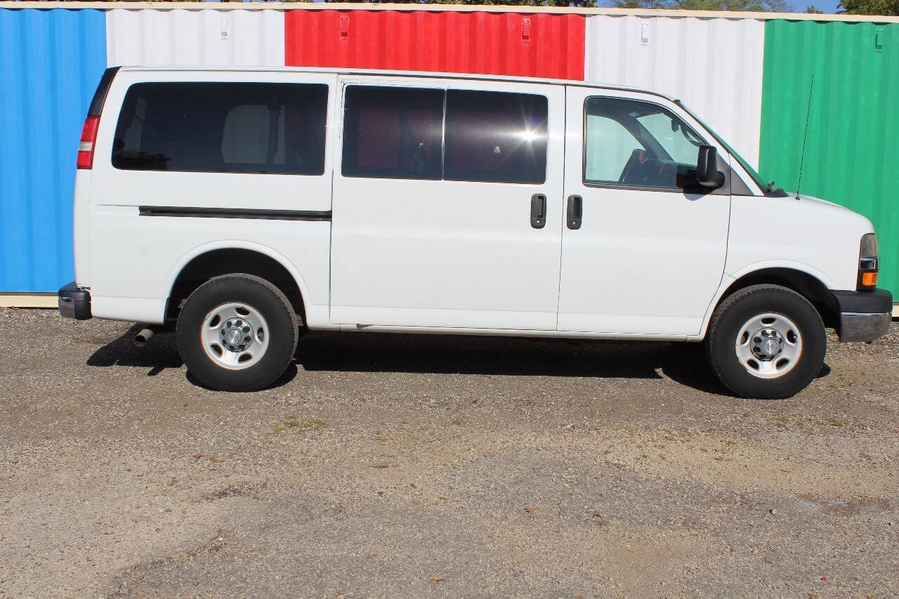 Used 2013 Chevrolet Express 3500 LT w/ LT Preferred Equipment Group image 4