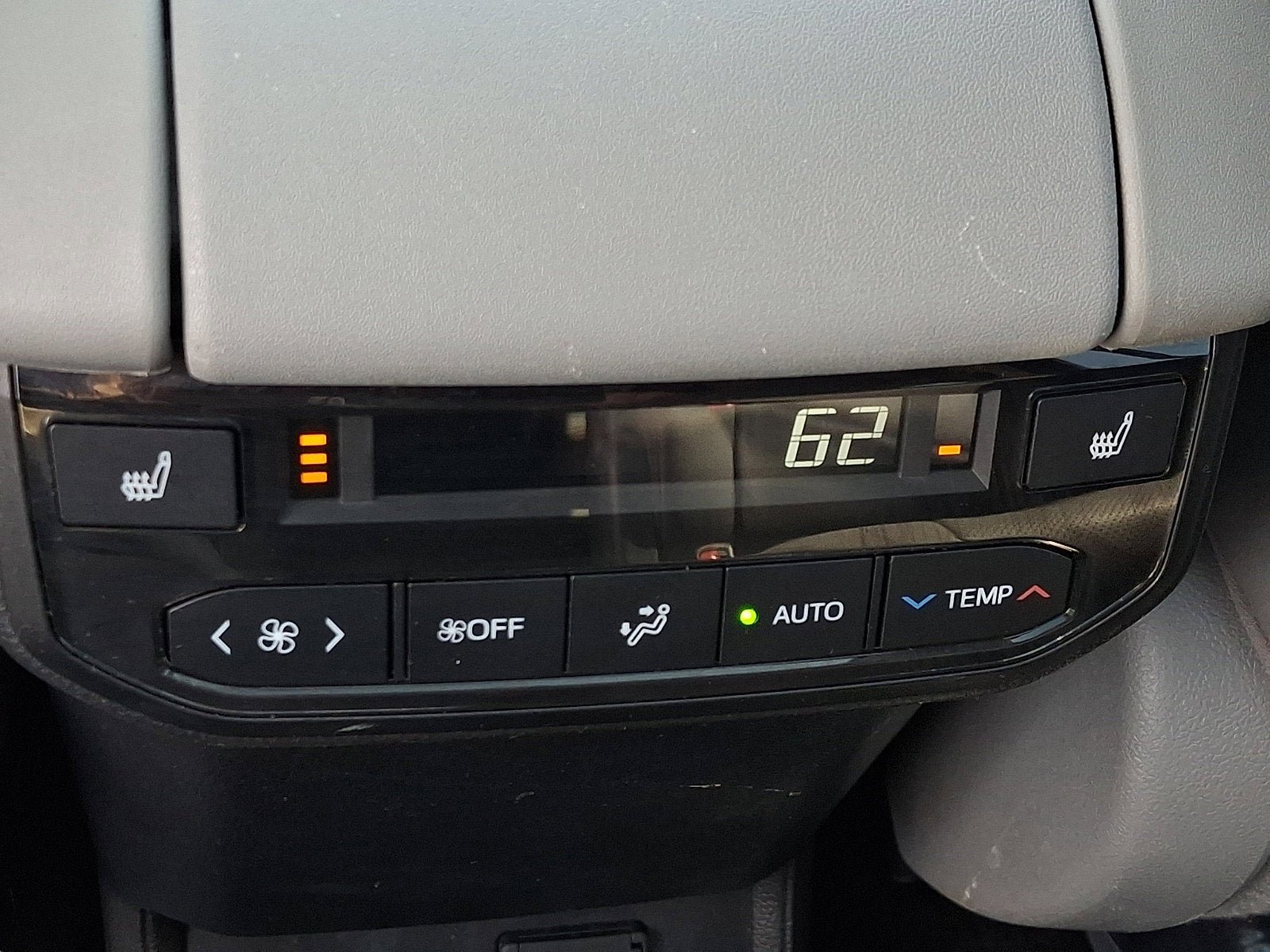Used 2020 Toyota Highlander Platinum image 11