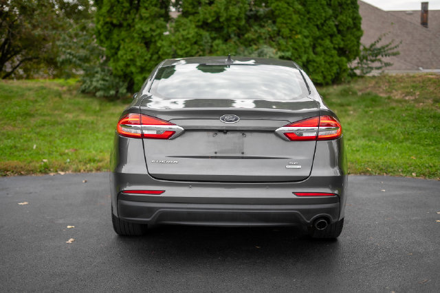 Used 2020 Ford Fusion SE FWD image 6