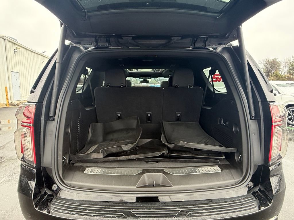 Used 2021 Chevrolet Suburban RST w/ Luxury Package image 30