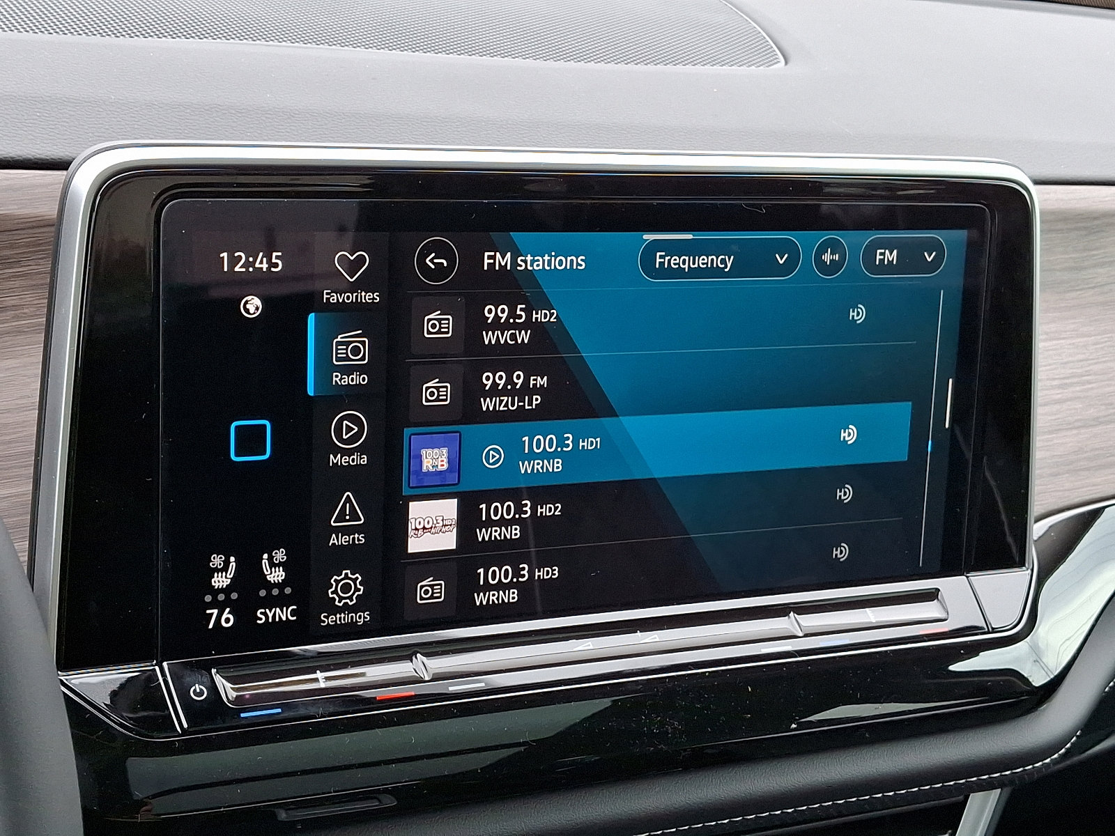 New 2025 Volkswagen Atlas SEL Premium R-Line image 13