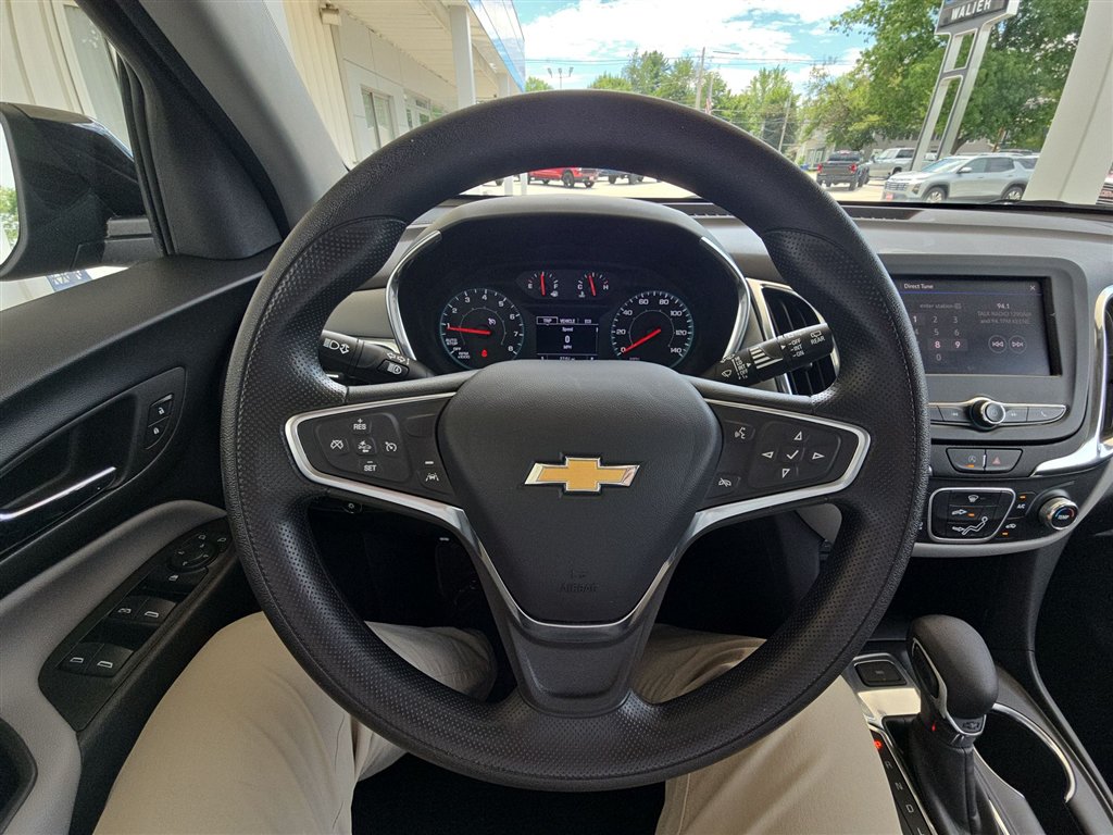 Used 2024 Chevrolet Equinox LS w/ Midnight Edition AWD/4WD image 11