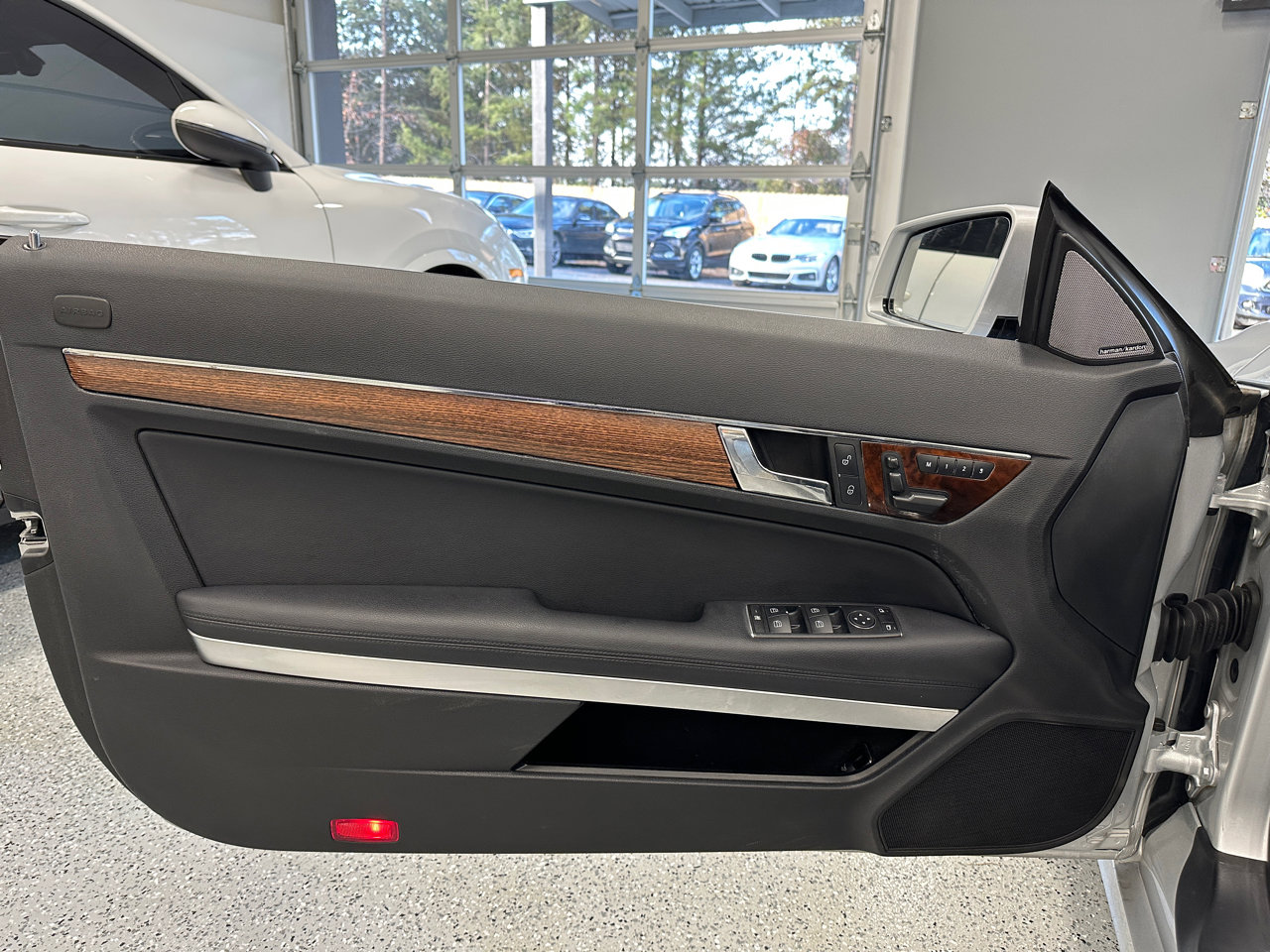 Used 2011 Mercedes-Benz E 350 Cabriolet image 21