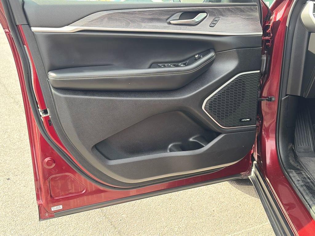 Used 2024 Jeep Grand Cherokee Limited 4xe image 21