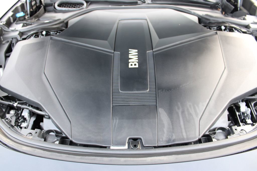 Used 2024 BMW i7 xDrive60 image 39