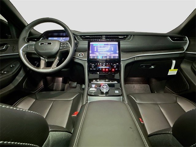 New 2025 Jeep Grand Cherokee L Limited image 6