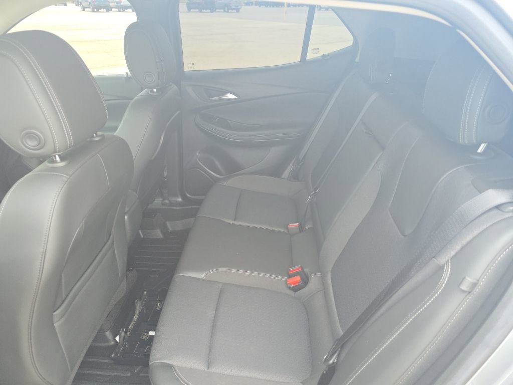 Used 2023 Buick Encore GX Select w/ Sport Touring Package image 10