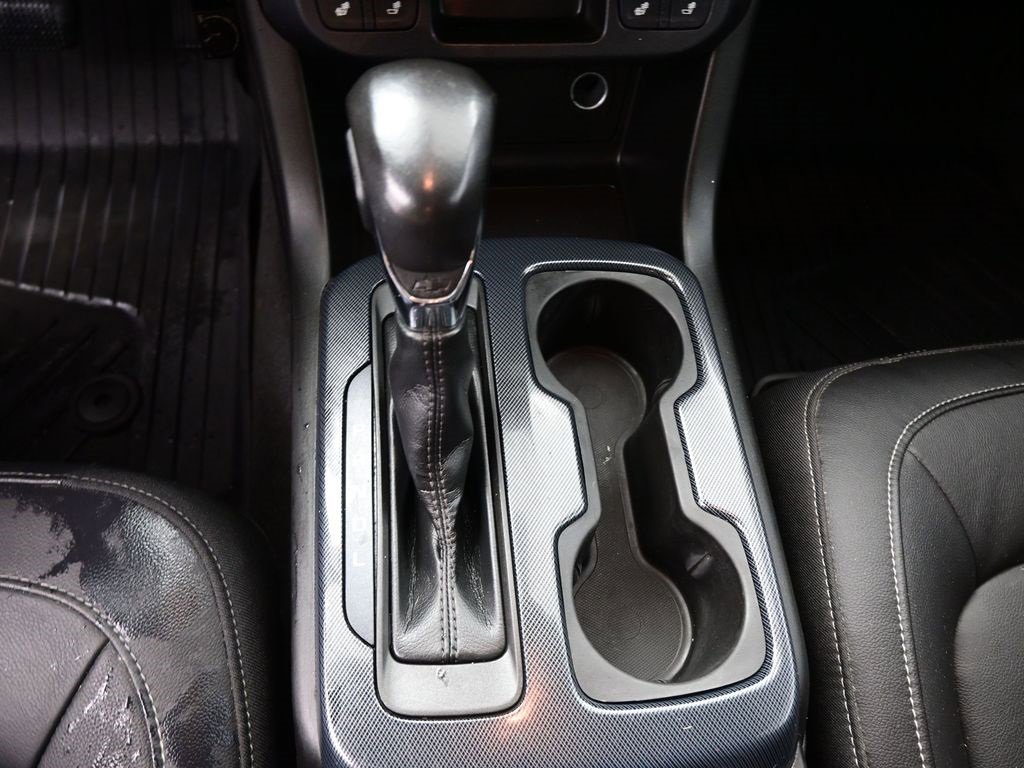 Used 2022 Chevrolet Colorado Z71 w/ Z71 Midnight Edition image 3