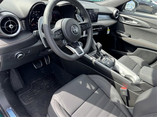 New 2025 Alfa Romeo Tonale w/ Premium Package image 13