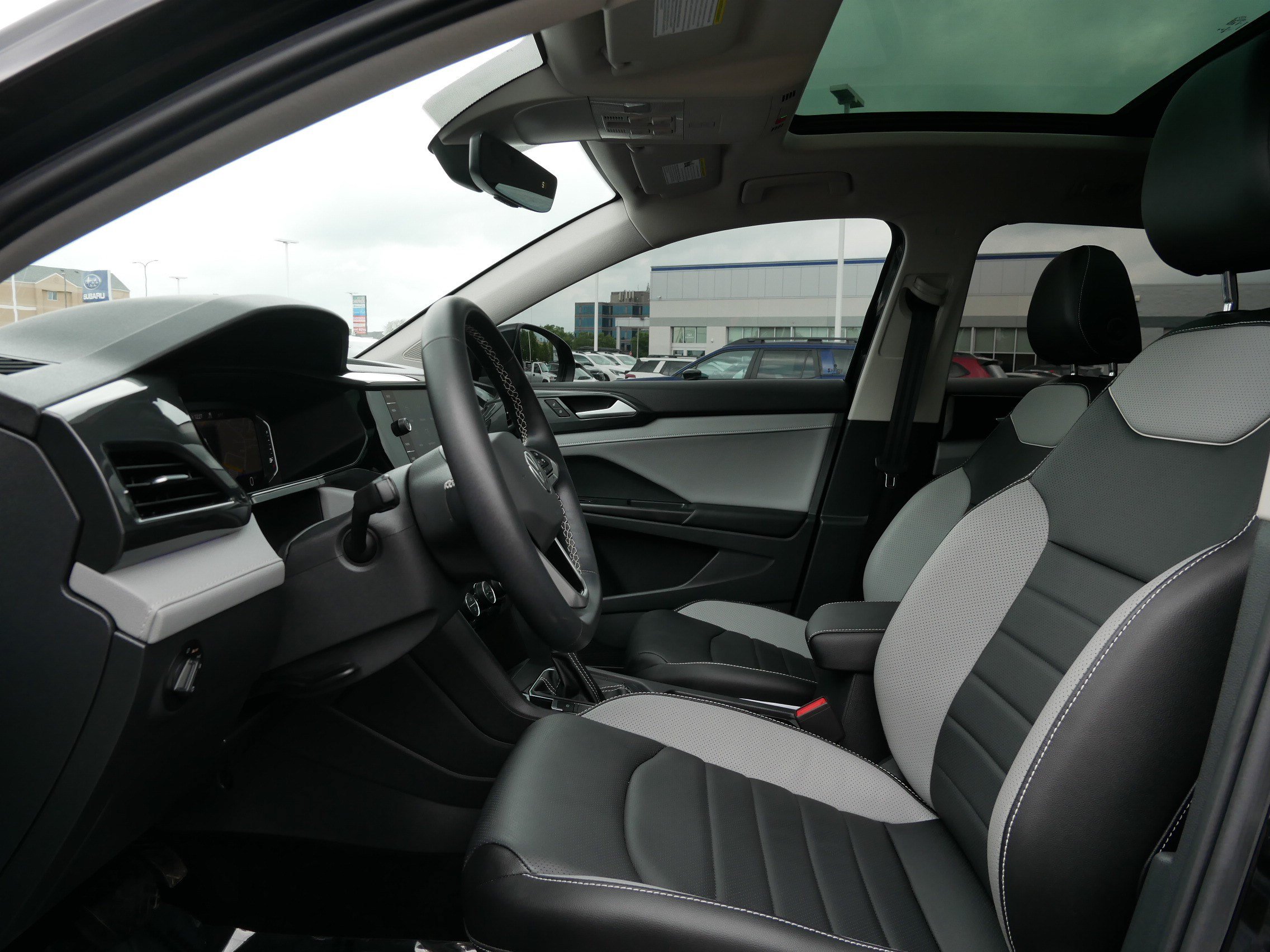 Used 2023 Volkswagen Taos SEL AWD/4WD image 31
