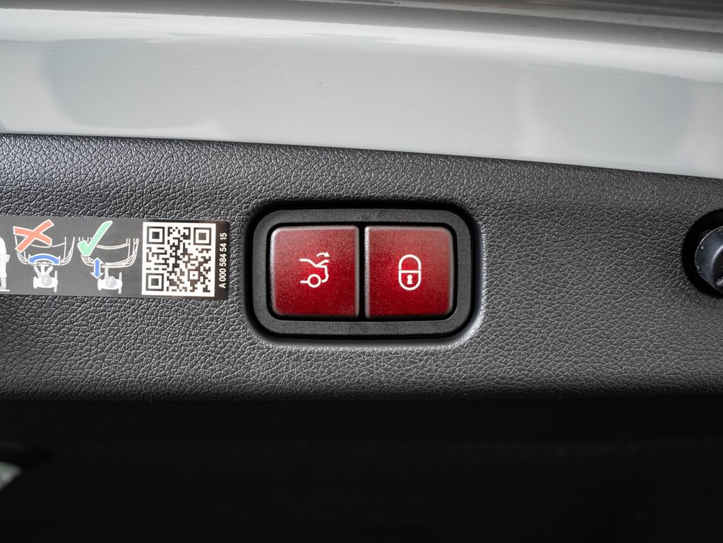 New 2026 Mercedes-Benz E 350 4MATIC Sedan image 22