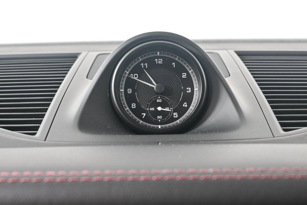 Certified 2025 Porsche Macan image 20