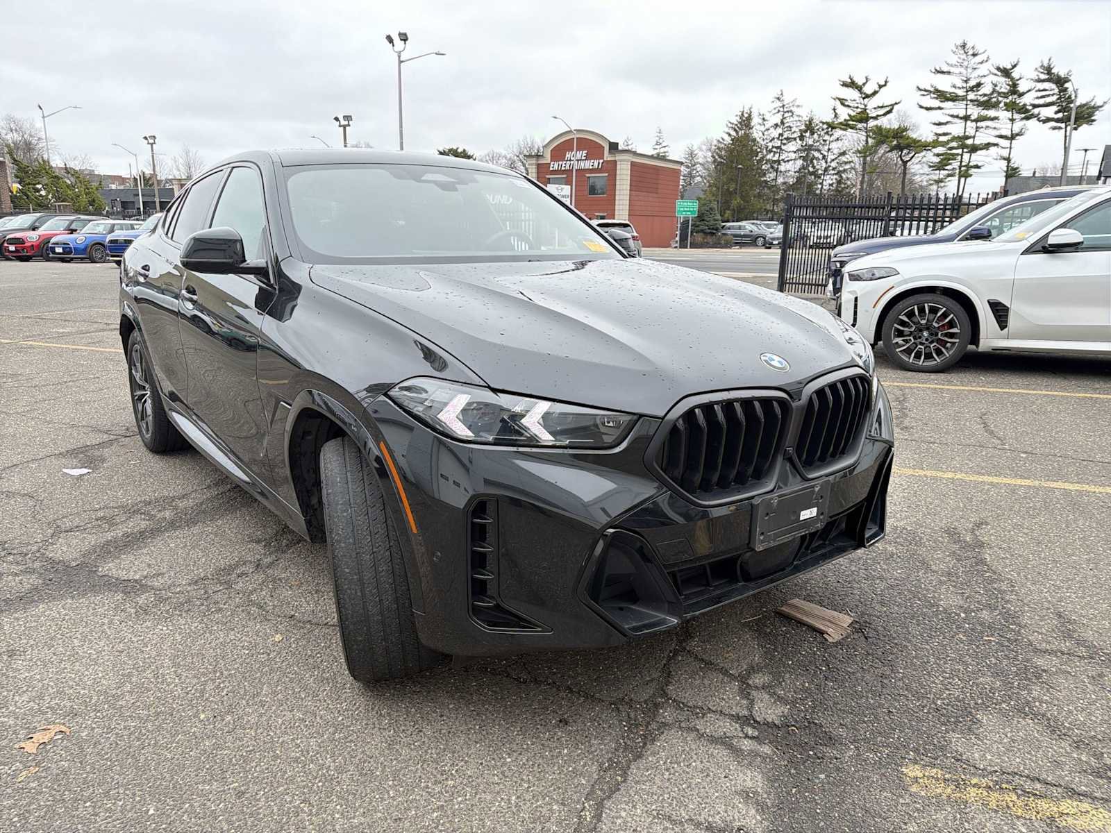 Certified 2024 BMW X6 xDrive40i w/ M Sport Professional Package image 2