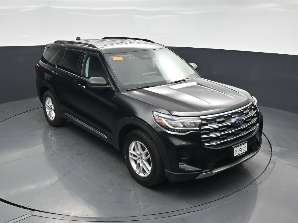 Used 2025 Ford Explorer Active AWD/4WD image 41