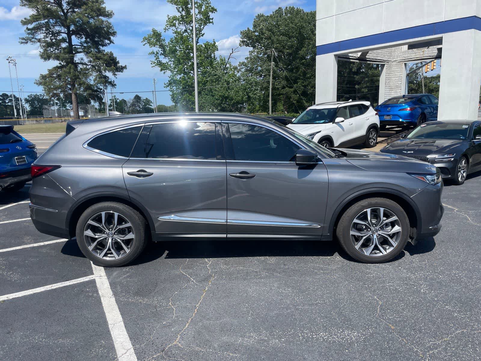 Used 2024 Acura MDX FWD w/ Technology Package image 6