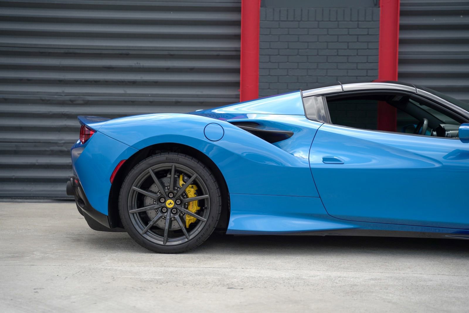 Used 2022 Ferrari F8 Tributo RWD image 18