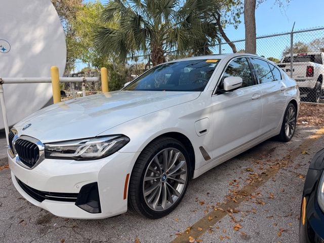 Used 2023 BMW 530e w/ Convenience Package image 1