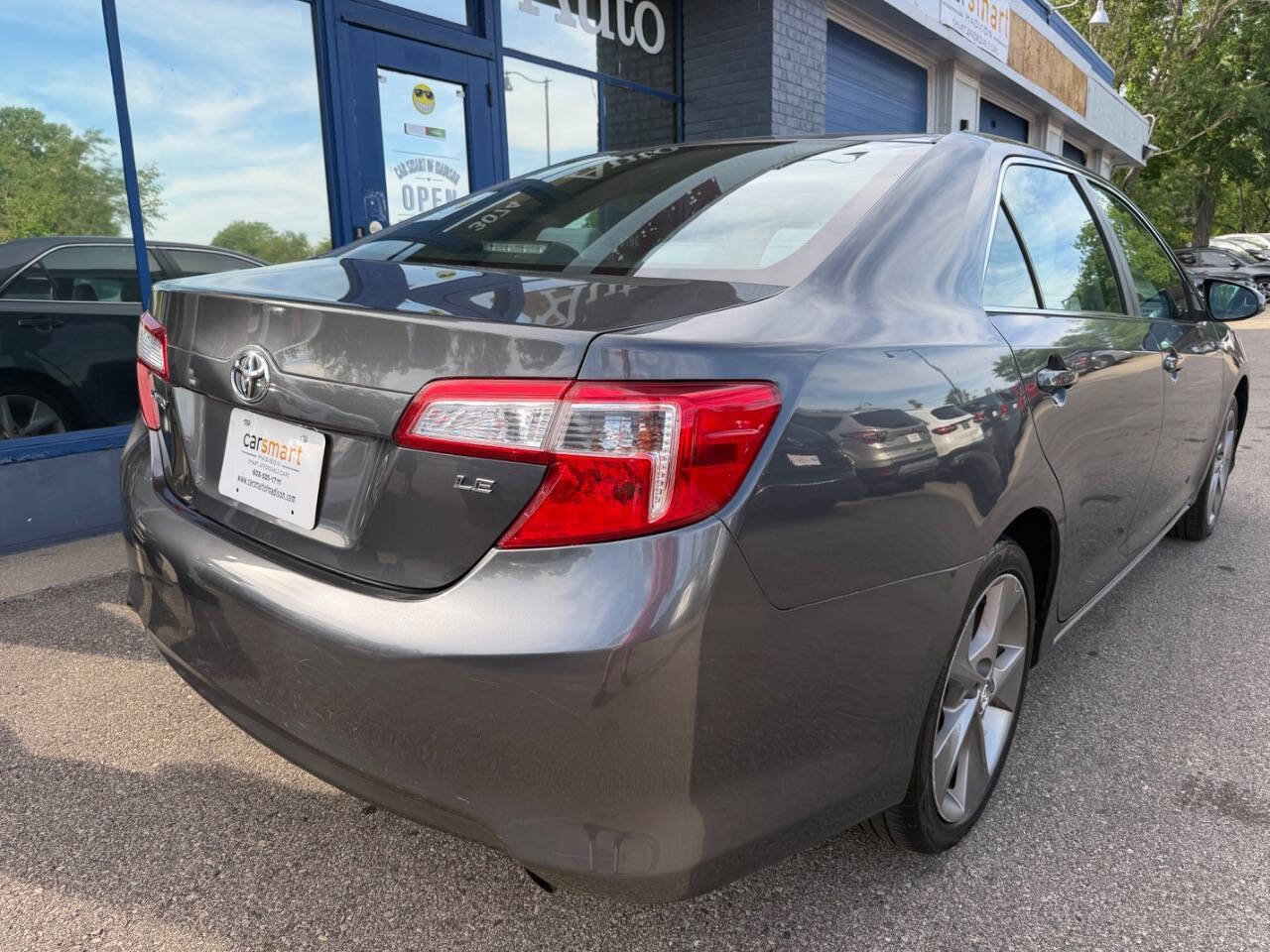 Used 2012 Toyota Camry LE w/ Preferred Accessory Pkg FWD image 9