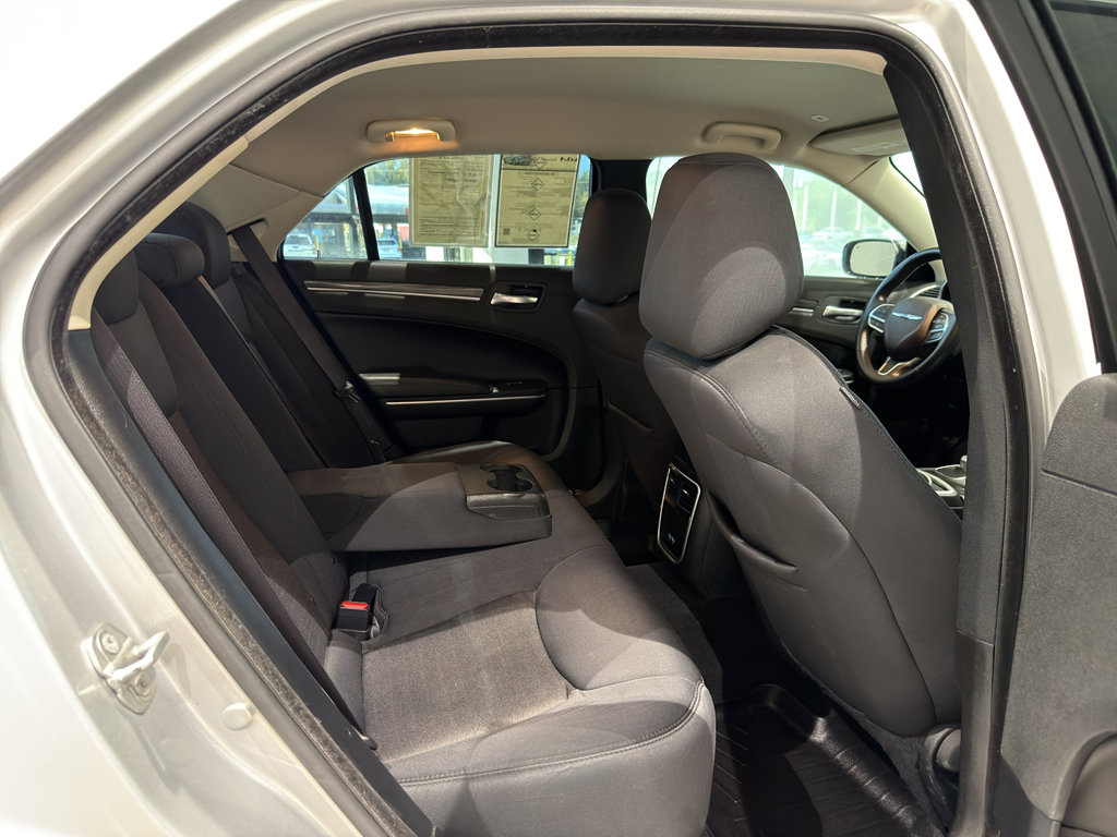 Used 2021 Chrysler 300 Touring w/ Driver Convenience Group image 21