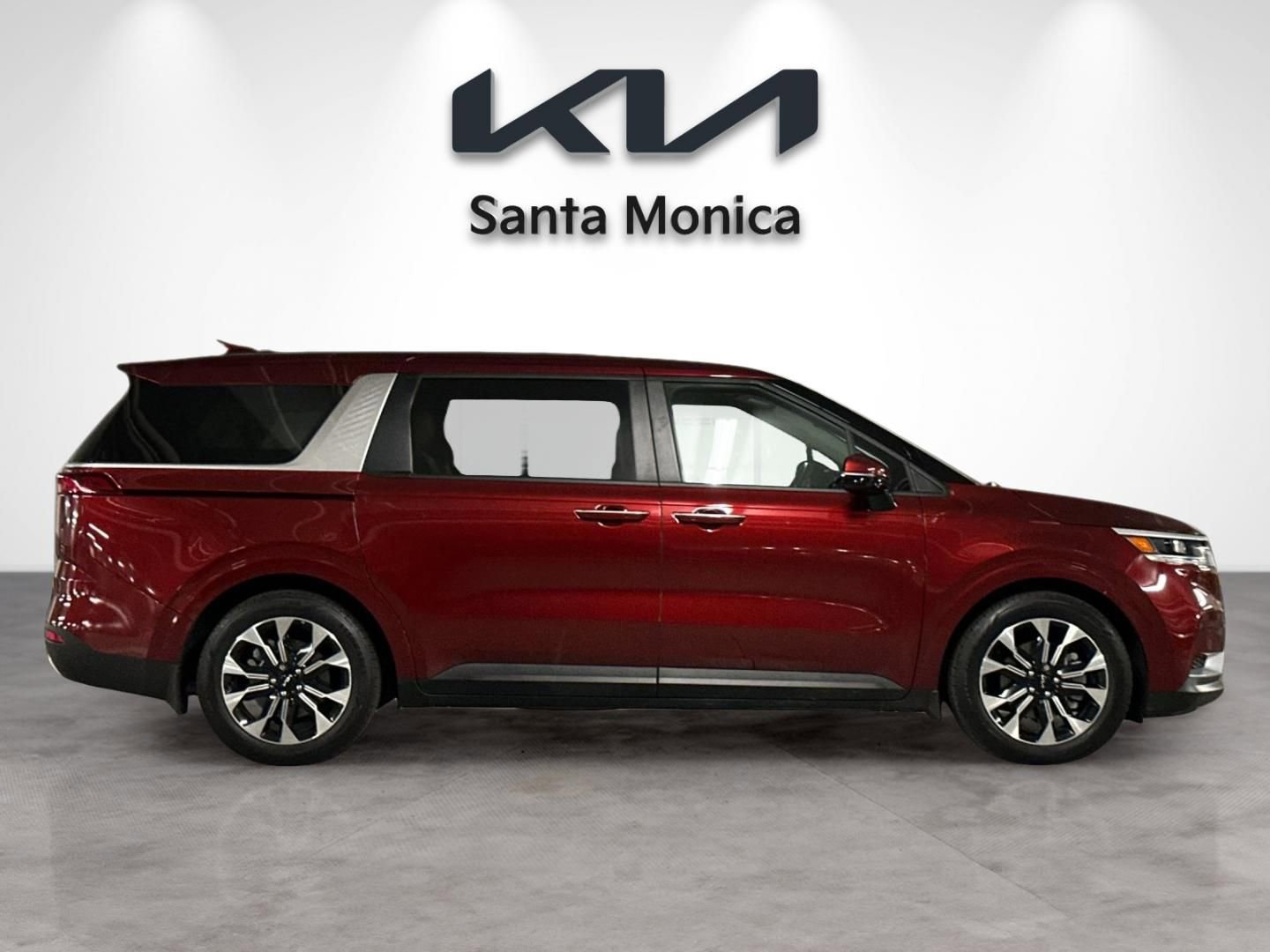 Certified 2024 Kia Carnival EX image 8