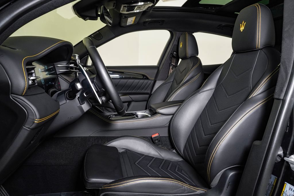 Certified 2023 Maserati Grecale Modena AWD/4WD image 18