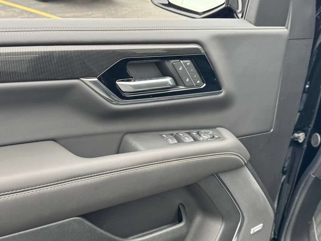 New 2026 GMC Yukon XL Elevation w/ Elevation Premium Package AWD/4WD image 16