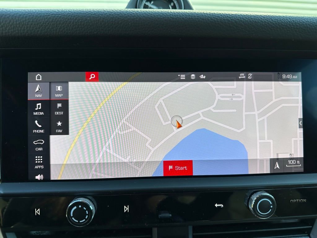 Certified 2024 Porsche Macan image 32