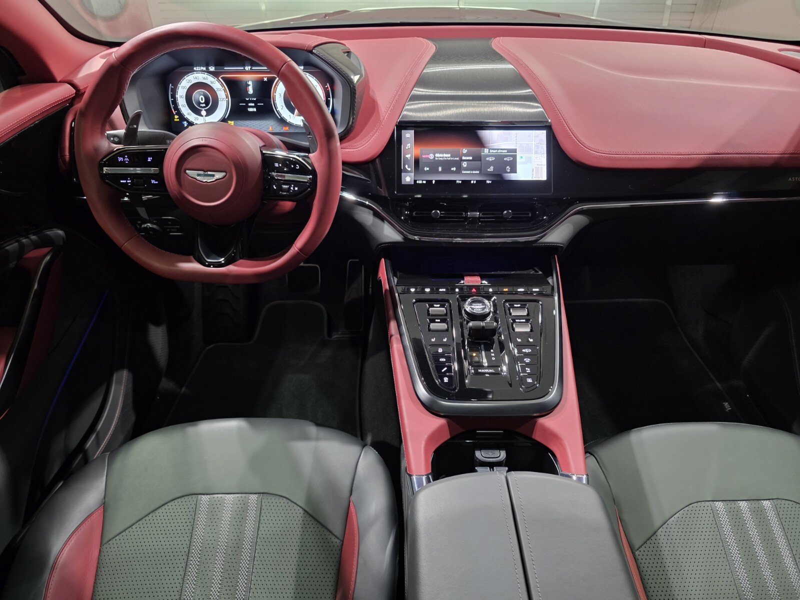 Used 2025 Aston Martin DBX 707 AWD/4WD image 10