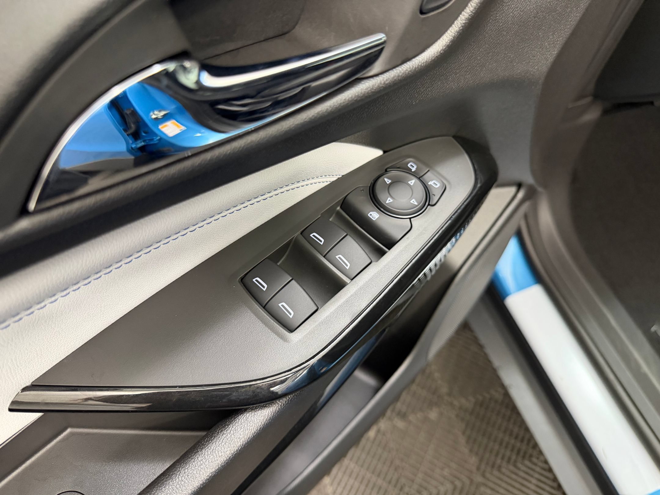 New 2026 Chevrolet Trax LT w/ Midnight Edition FWD image 13
