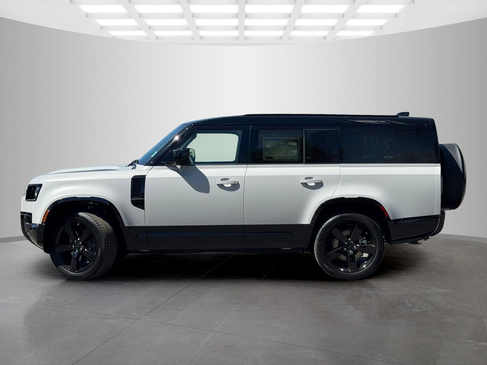 New 2026 Land Rover Defender 130 X-Dynamic SE AWD/4WD image 8