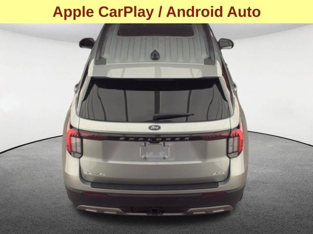 Used 2025 Ford Explorer Active w/ Active Comfort Package AWD/4WD image 8