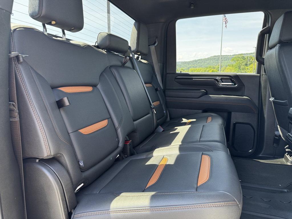 Used 2025 GMC Sierra 2500 AT4 AWD/4WD image 28