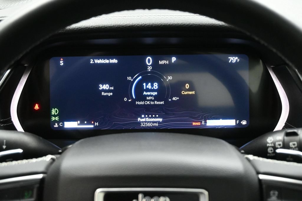 Used 2023 Jeep Grand Cherokee L Limited RWD image 9