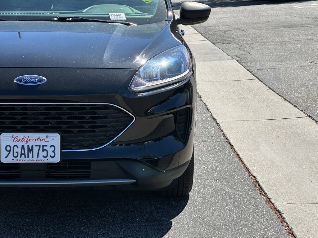 Used 2022 Ford Escape SE w/ Convenience Package FWD image 13