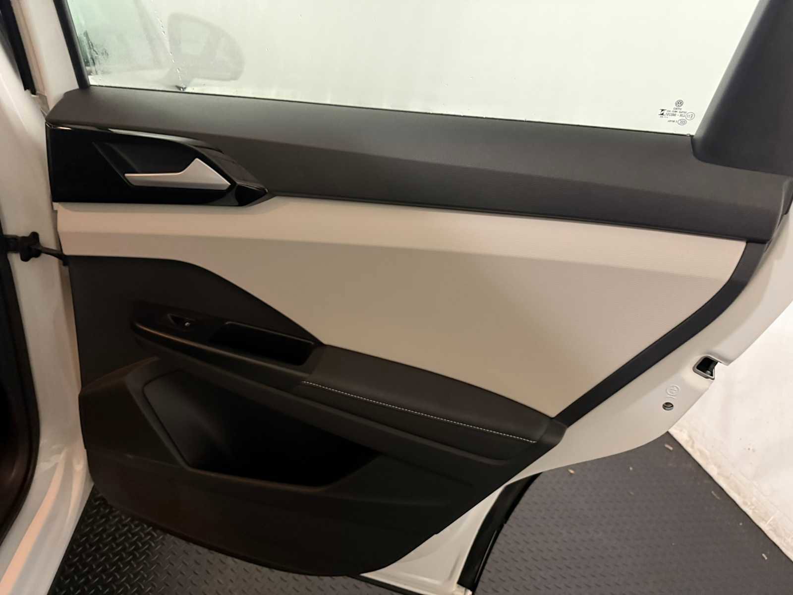 Certified 2025 Volkswagen Taos S image 26