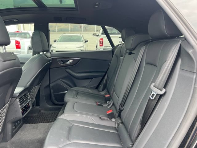 Used 2022 Audi Q8 Premium Plus AWD/4WD image 18