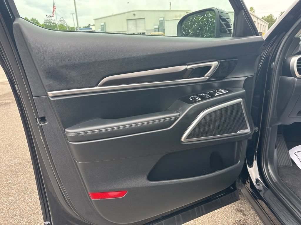 Used 2025 Kia Telluride S AWD/4WD image 12