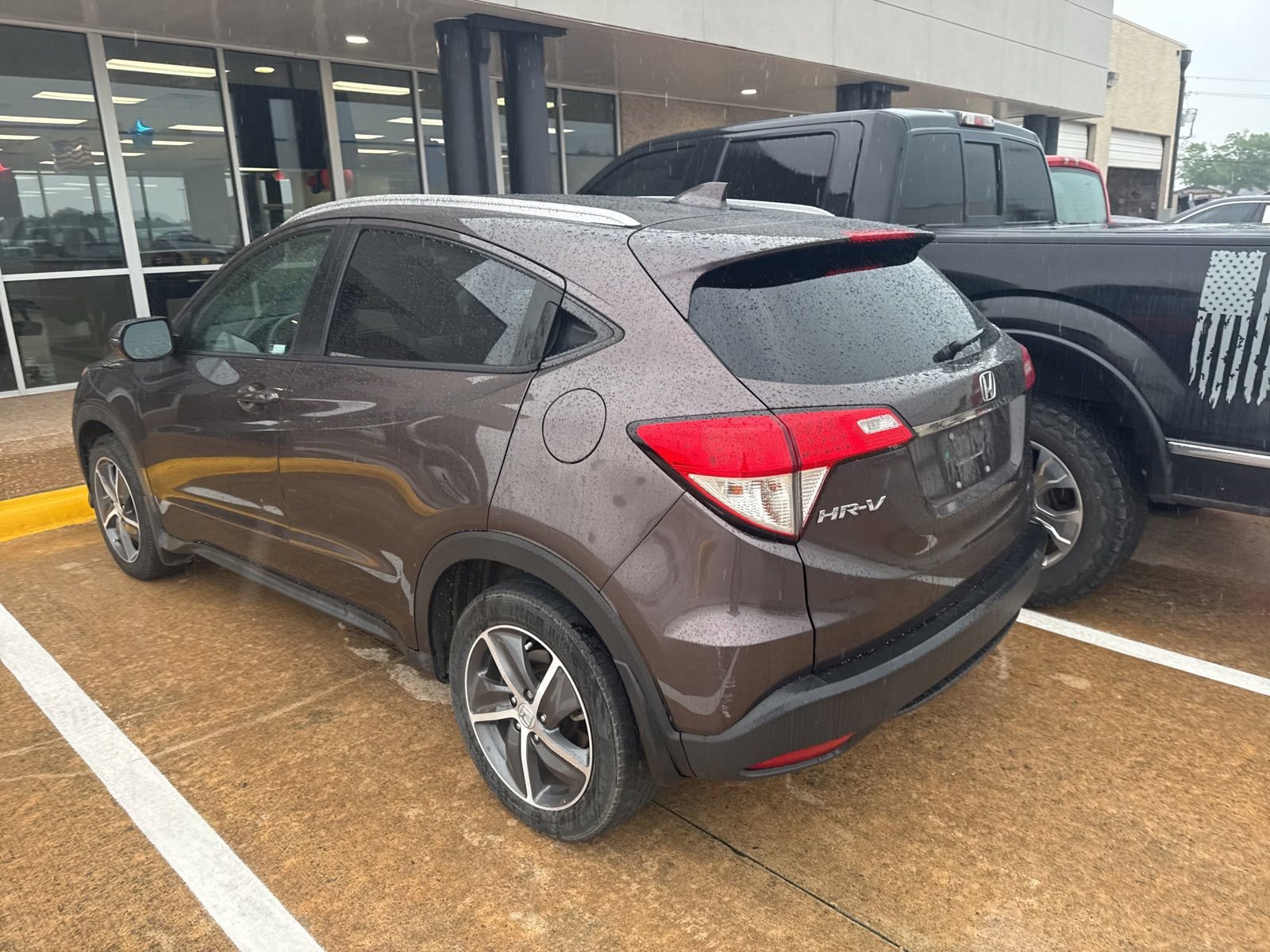 Used 2021 Honda HR-V EX image 3