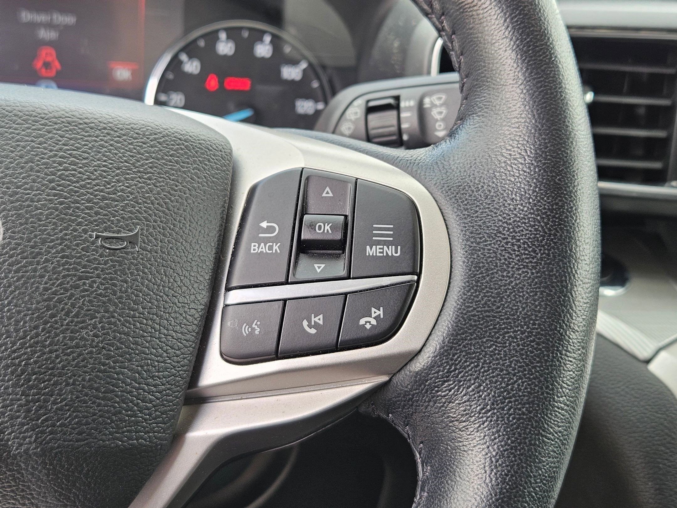 Used 2022 Ford Explorer XLT w/ Equipment Group 202A image 18