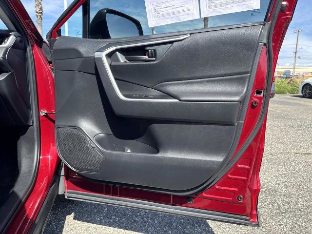 Used 2020 Toyota RAV4 LE w/ All Weather Liner Package image 28