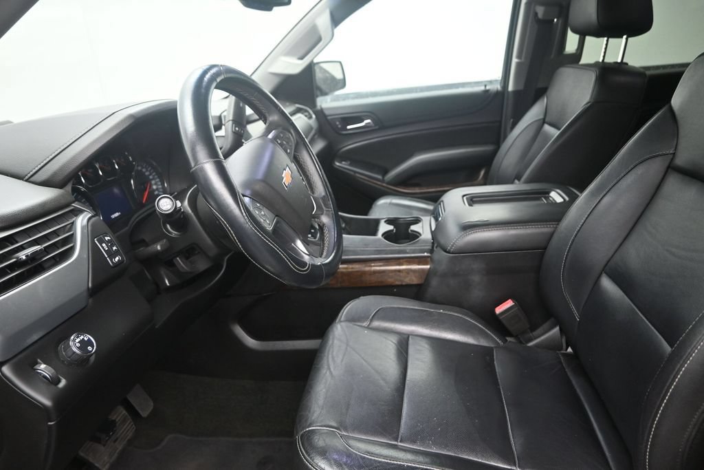 Used 2018 Chevrolet Suburban LT RWD image 12