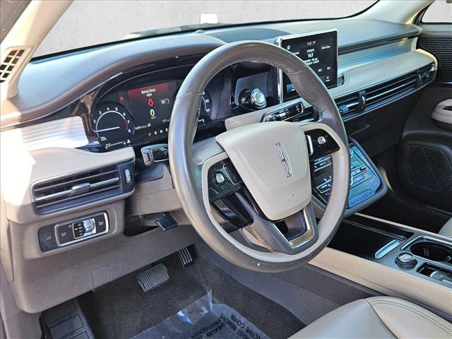 Used 2021 Lincoln Corsair FWD w/ Rear Removable Package Tray image 10