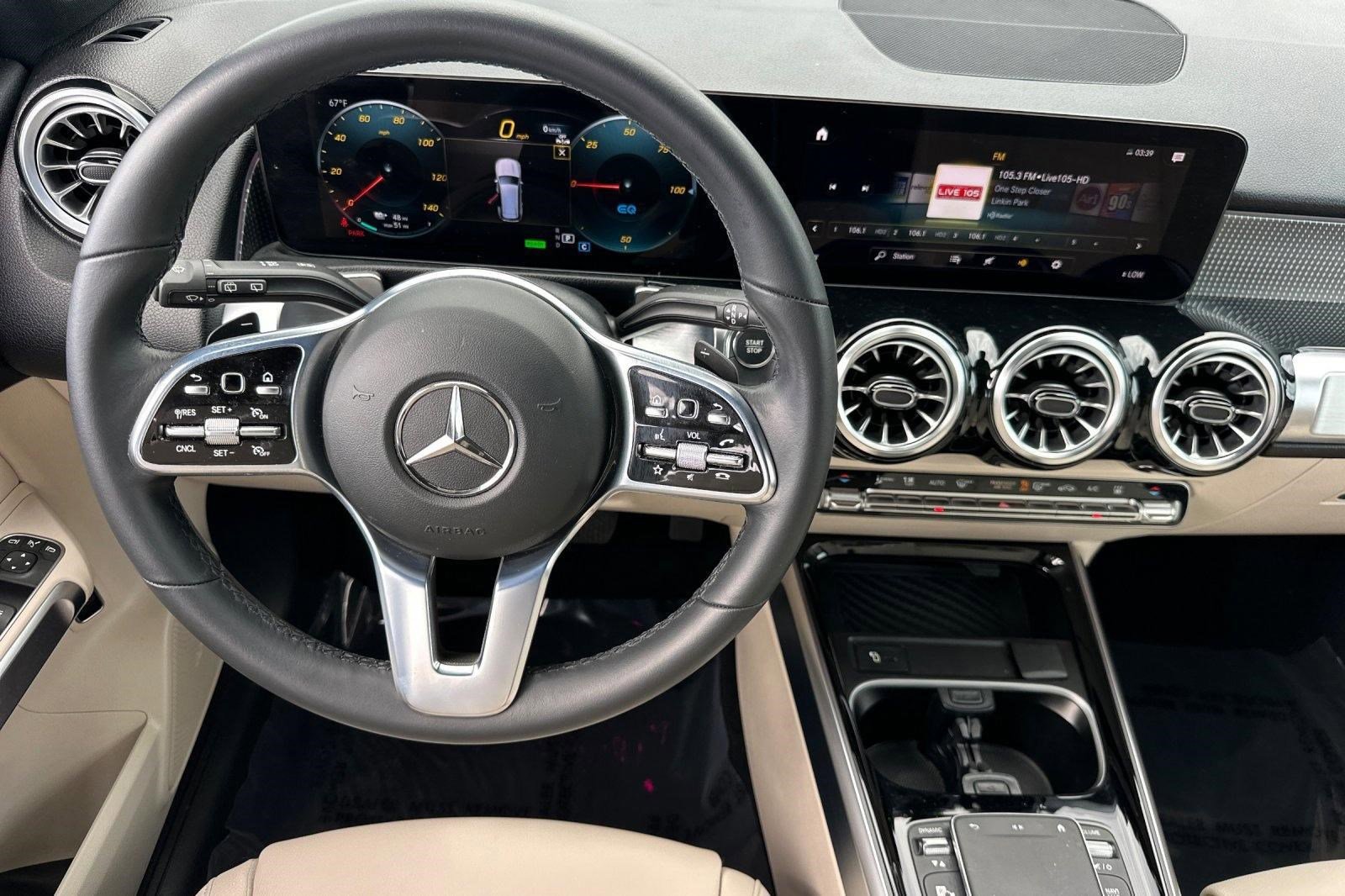 Used 2023 Mercedes-Benz EQB 300 4MATIC image 29