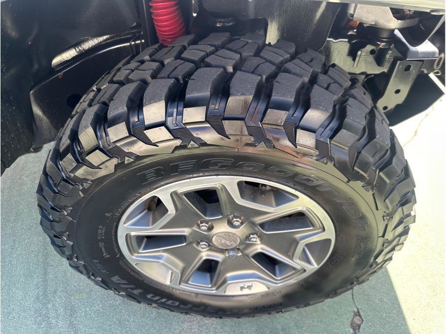 Used 2013 Jeep Wrangler Rubicon w/ PWR Convenience Group AWD/4WD image 9