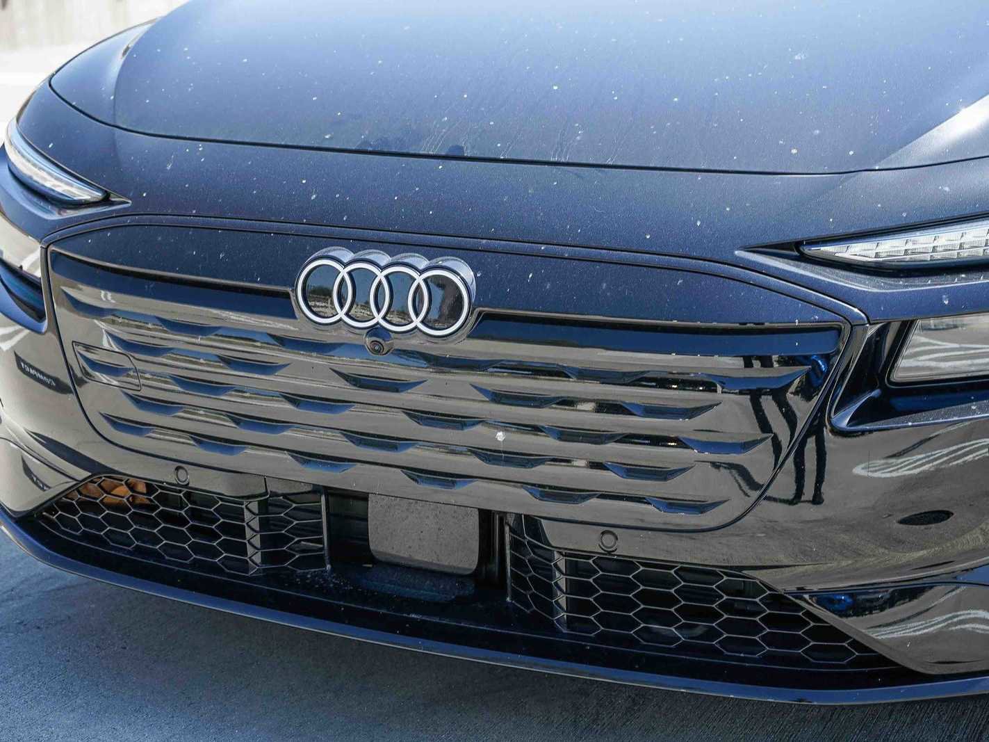 Used 2025 Audi A6 e-tron Premium Plus w/ Premium Plus image 7