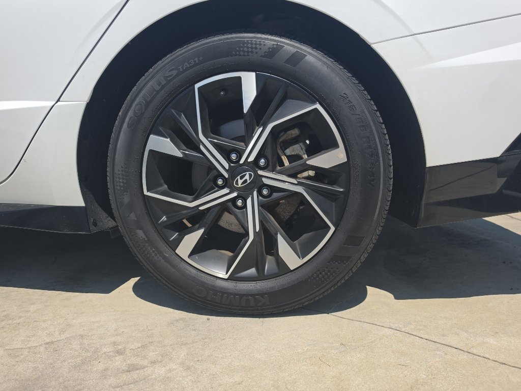 Certified 2025 Hyundai Sonata SEL FWD image 20