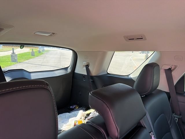 Used 2022 Nissan Pathfinder SL w/ Cargo Package FWD image 12