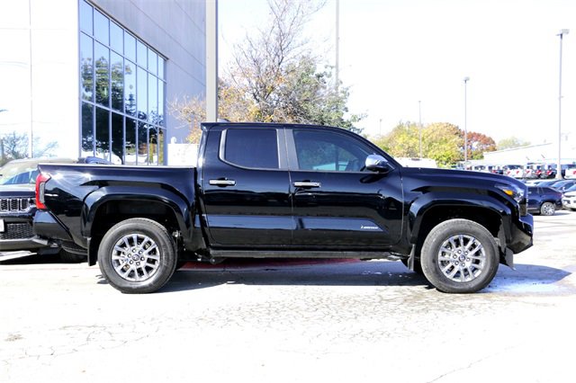 Used 2024 Toyota Tacoma Limited image 4