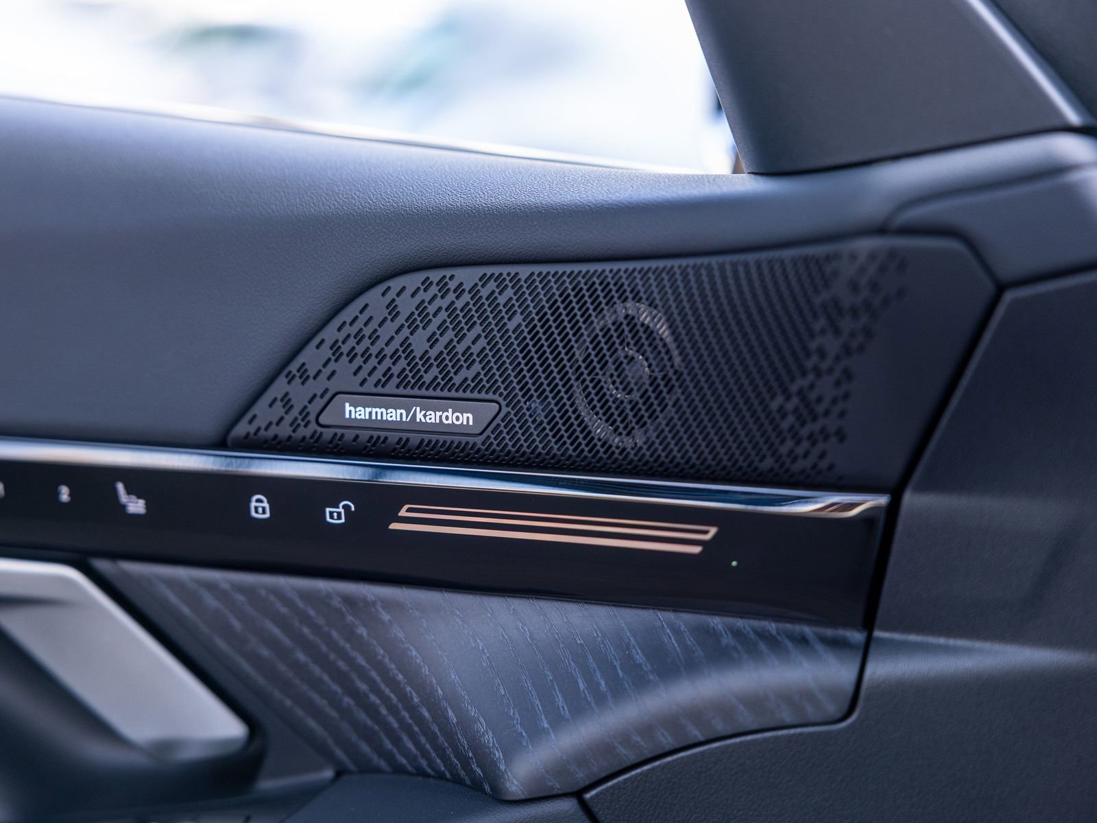 Used 2024 BMW 530i w/ Executive Package image 42