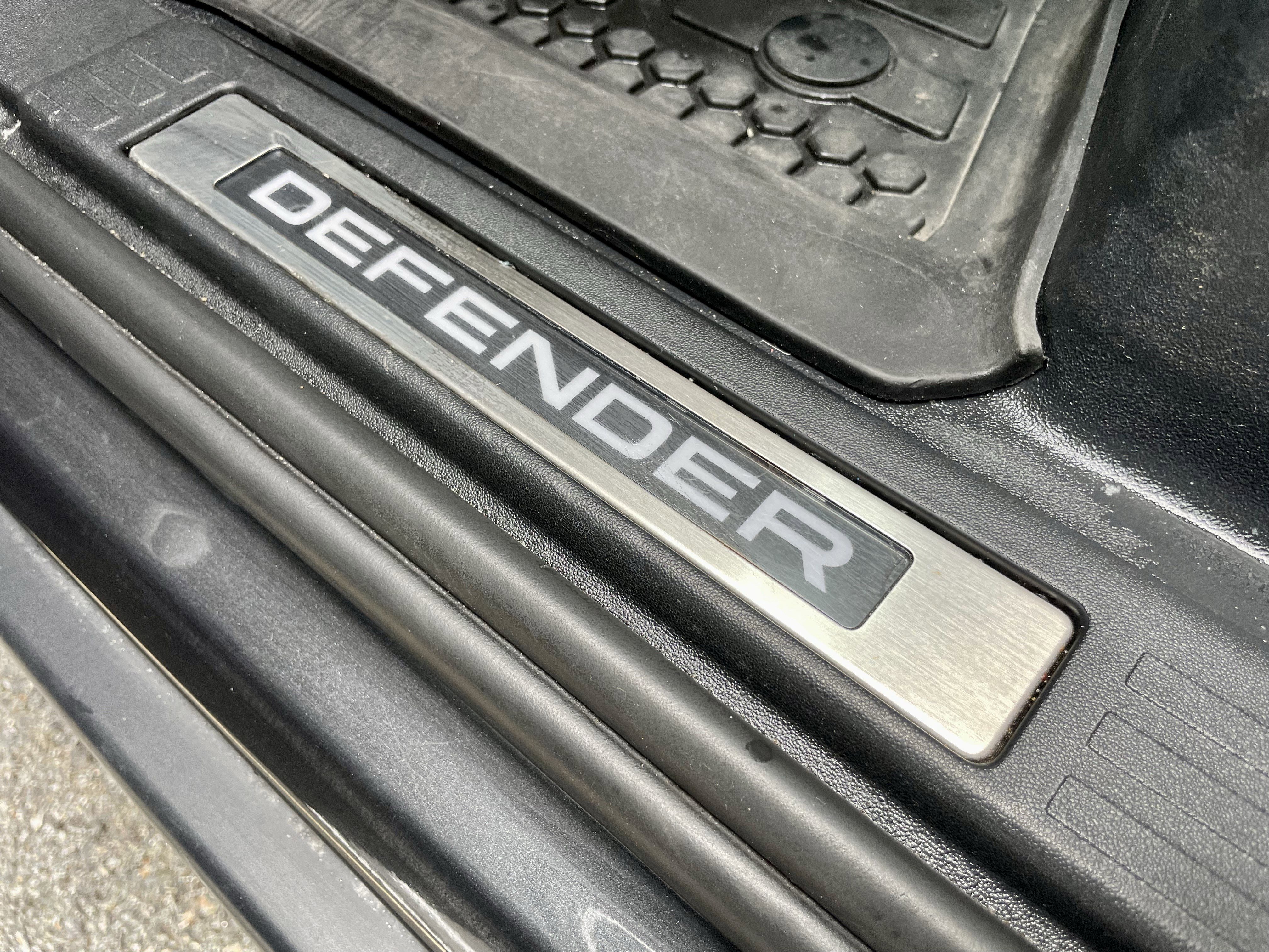 Certified 2023 Land Rover Defender 110 X-Dynamic SE image 39